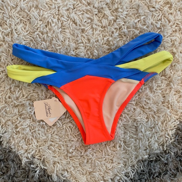 Agent Provocateur Mazzy Bikini, top 4 & bottom 3 - Picture 6 of 9